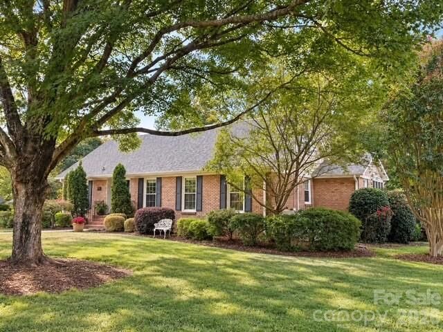 Property Photo:  19916 Floral Lane  NC 28031 