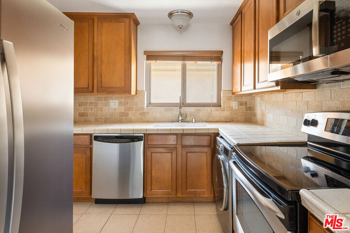Property Photo:  1000 S Westgate Ave, Unit 312  CA 90049 