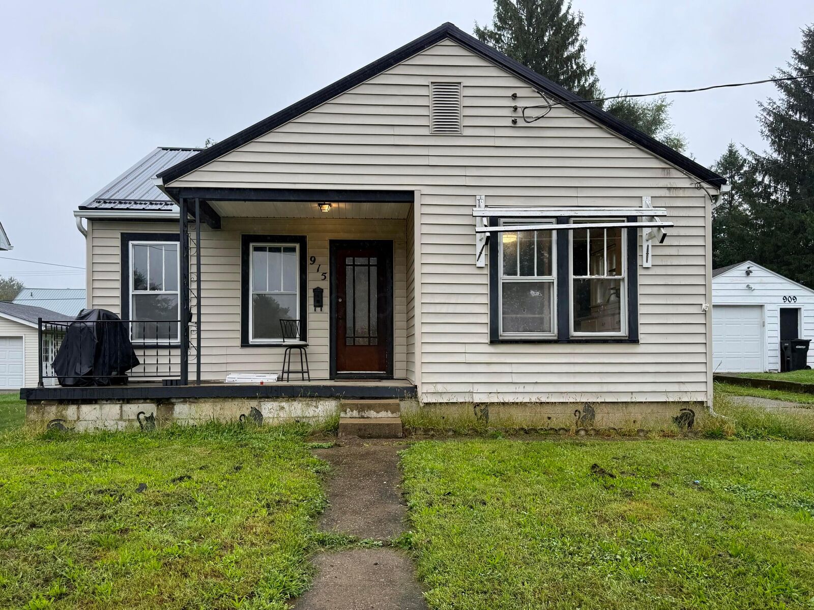 Property Photo: 915 Talley Avenue OH 43701