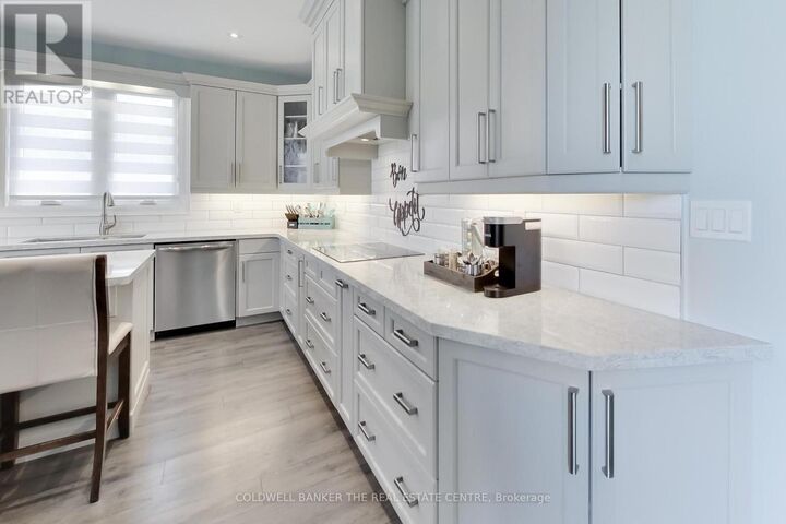 Property Photo: 224 Lakeshore Road East ON L0L 2E0