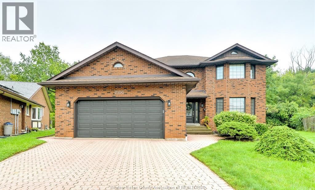 Property Photo:  2300 Santo Drive  ON N9G 2J8 
