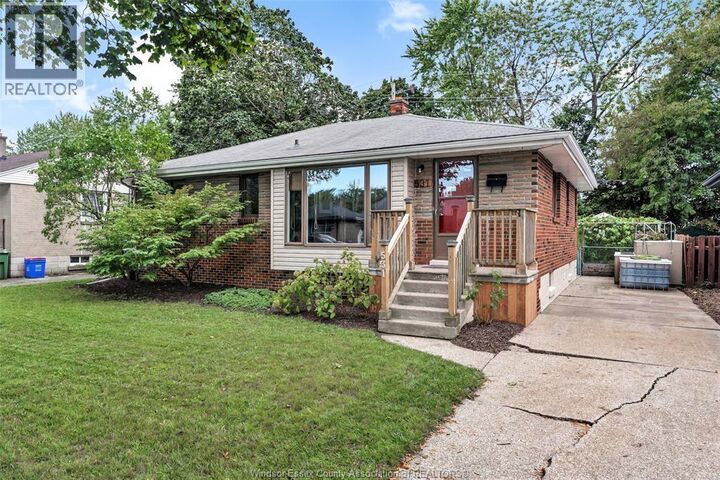 Property Photo:  531 Isack Drive  ON N8S 3W4 