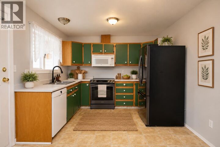 Property Photo:  1240 Monkley Avenue  BC V2L 4G6 