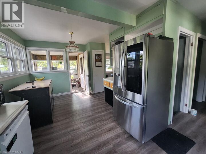 Property Photo:  33 Lee Avenue  ON N3Y 3K3 