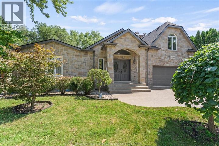 Property Photo:  1055 Roseland Drive South  ON N9G 1T9 