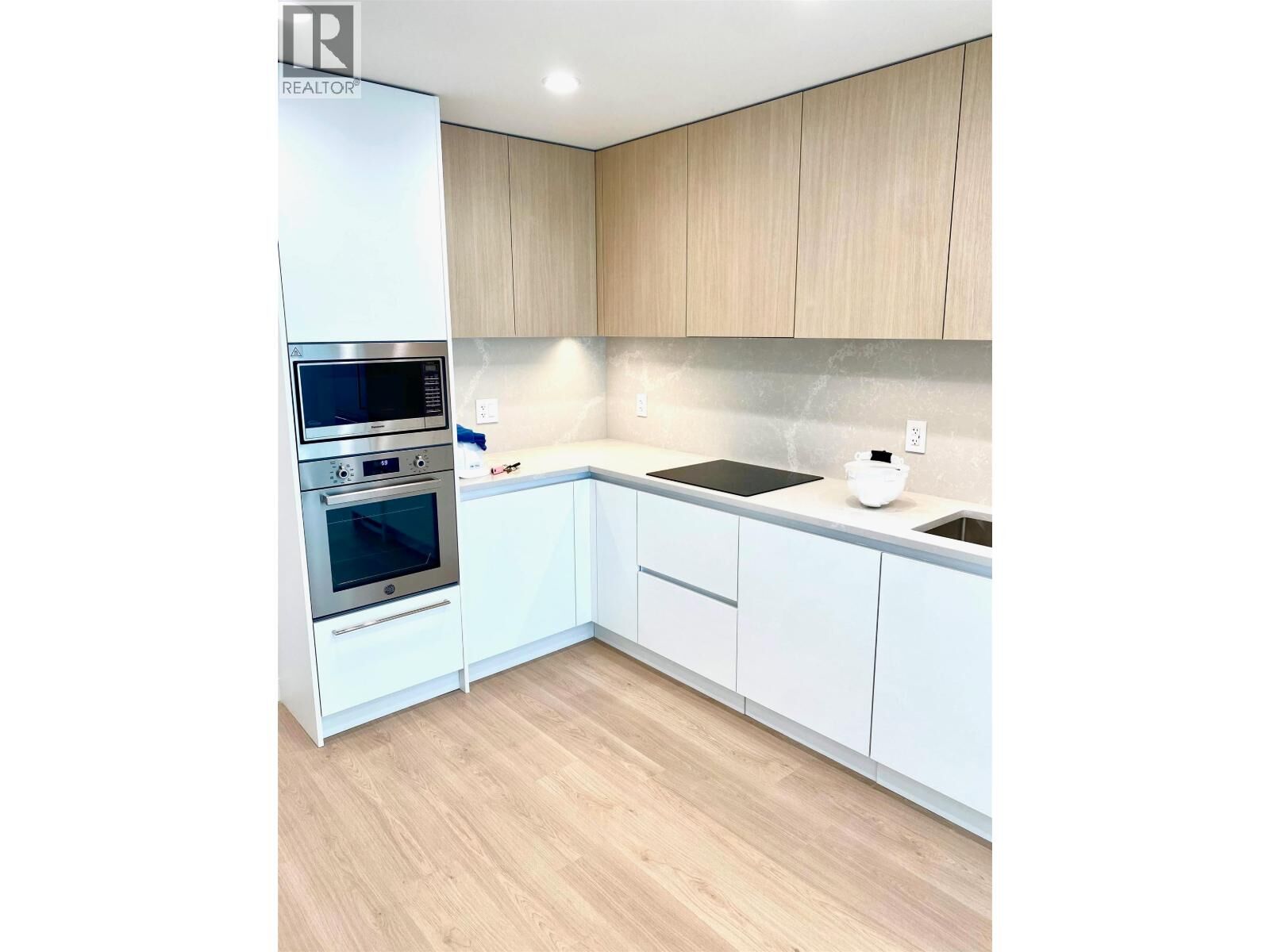 Property Photo: 588 Harrison Drive 202 BC V3J 3Z6