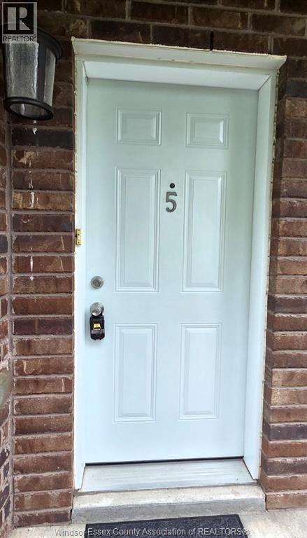 Property Photo:  1811 Northway Avenue 5  ON N9B 3M1 
