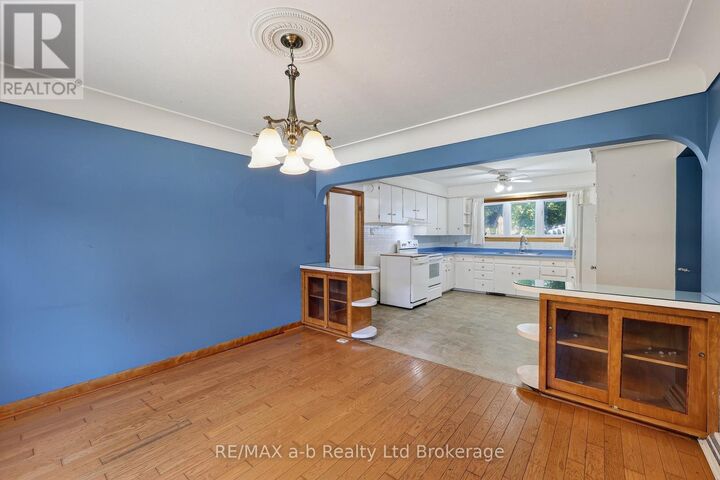 Property Photo: 58 Victoria Street ON N4G 3Z7
