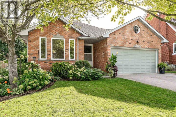 Property Photo:  117 Pleasant Drive  ON N5A 4X5 