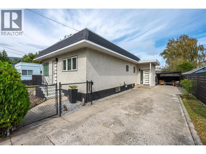 Property Photo:  637 Alexander Avenue  BC V2A 1E6 