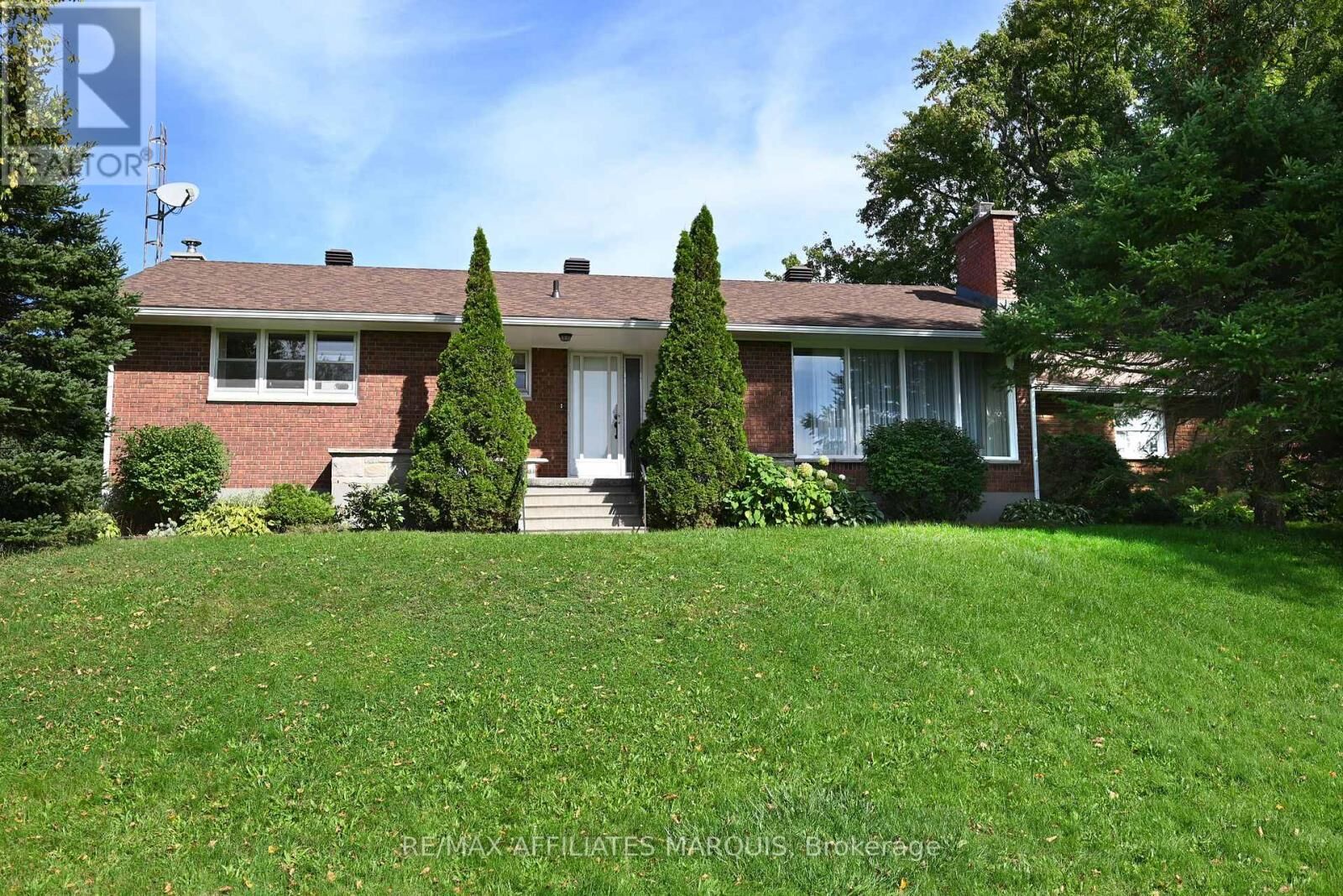 Property Photo: 499 County Rd 29 Road ON K7A 4S5