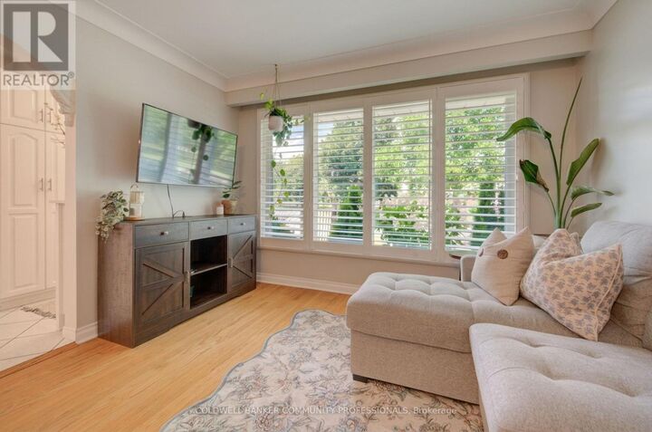 Property Photo:  2 Allanton Boulevard  ON N3R 3B9 