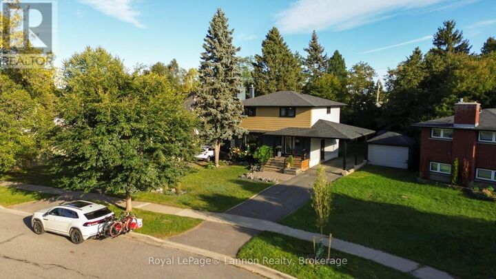 Property Photo:  245 McComber Crescent  ON P7A 7G1 