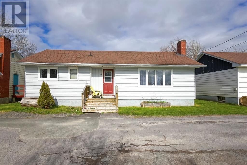 Property Photo: 6 Bay Street NL A1Y 1B1