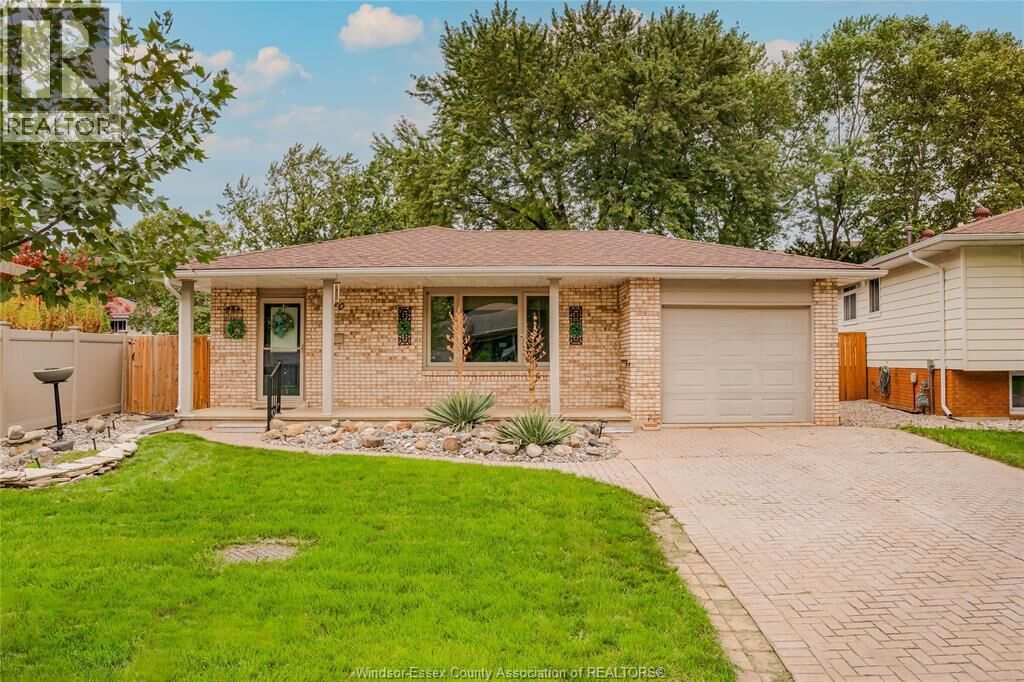 Property Photo: 7110 Isabelle Court ON N8S 4J7