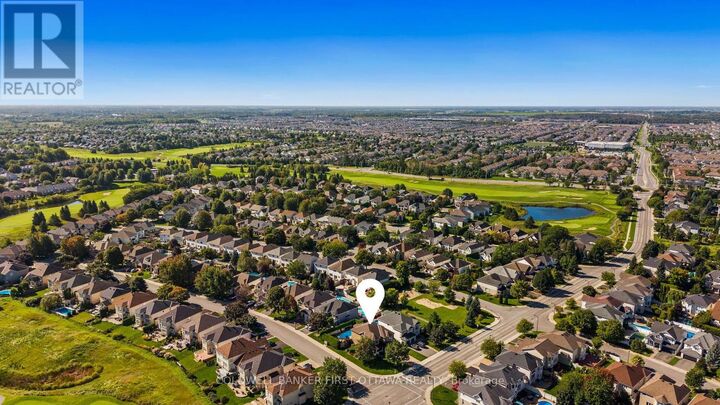 Photo de la propriété: 58 Golflinks Drive ON K2J 5L8