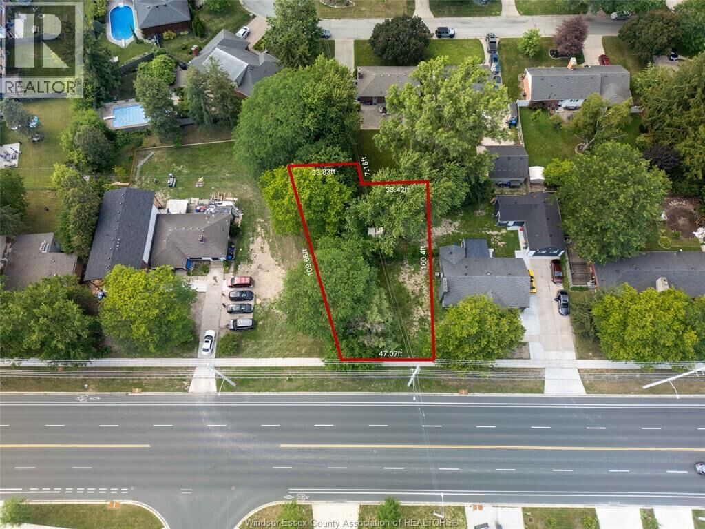 Property Photo:  740 Cabana Rd W  ON N9G 1B4 