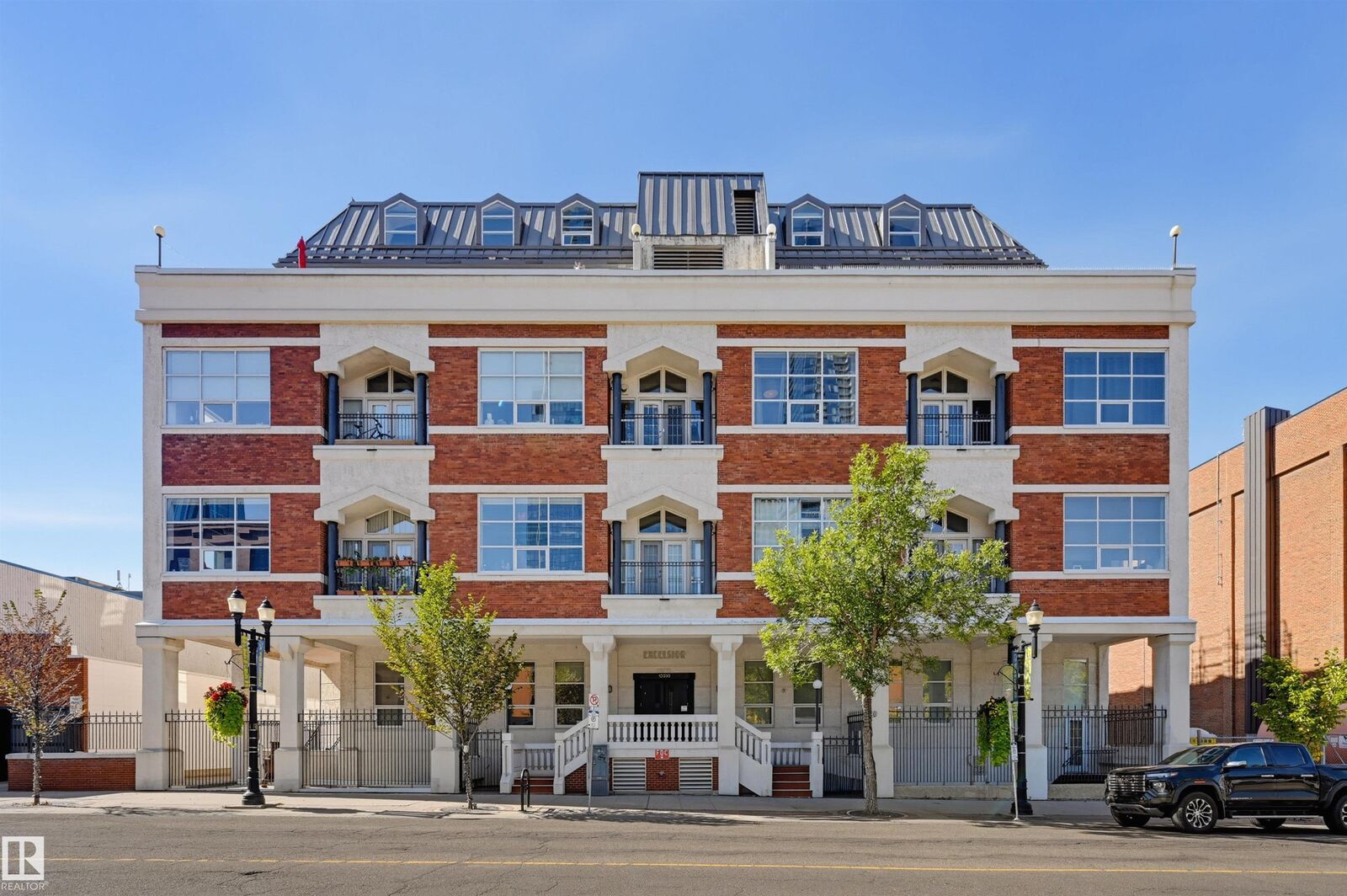 Property Photo:  10330 104 Street NW 208  AB T5J 1C2 