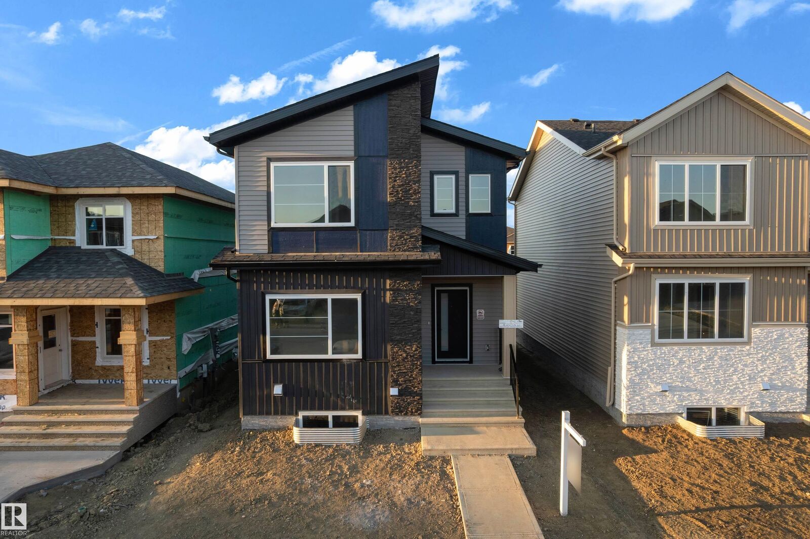 Property Photo:  16 Westwyck Link  AB T7X 4E9 