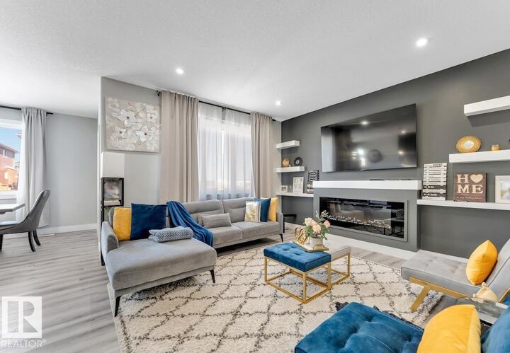 Property Photo: 6602 38 Avenue AB T4X 2C5