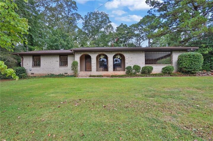 Property Photo: 4847 Shadowwood Court SW GA 30047