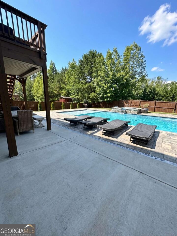 Property Photo: 2080 Poplar Ridge Place GA 30040