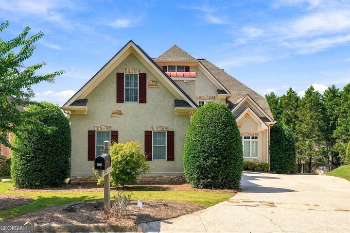 Property Photo: 5922 Hogans Way GA 30135