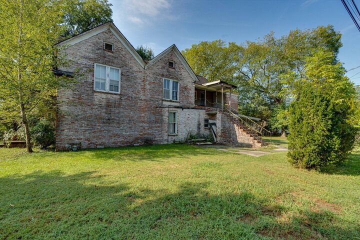 Property Photo:  303 W 7th Street W  TN 37347 