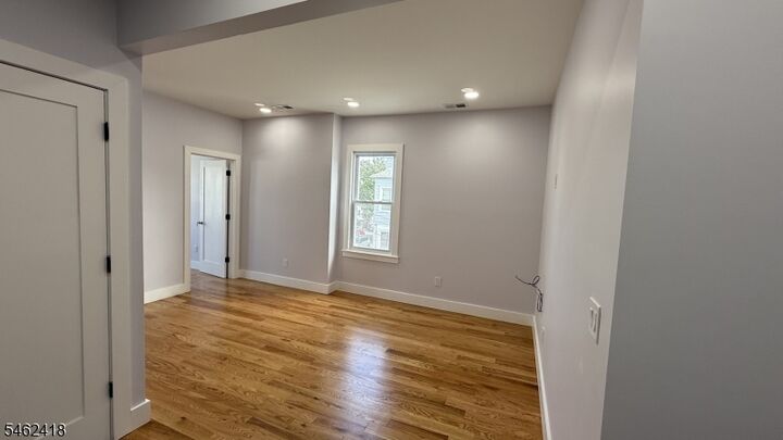 Property Photo:  41 Knapp Ave 2  NJ 07011 