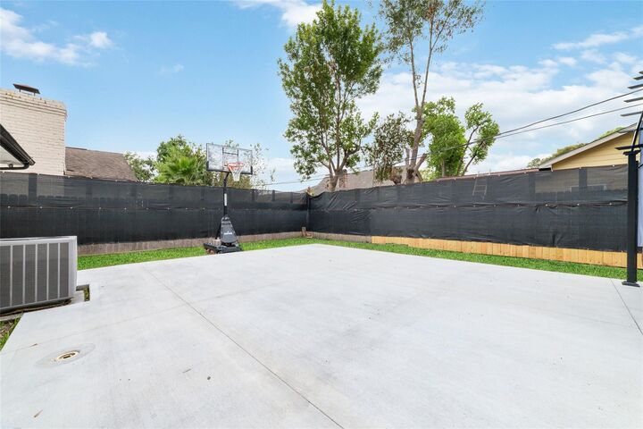 Property Photo: 11915 Sea Shore Drive TX 77072