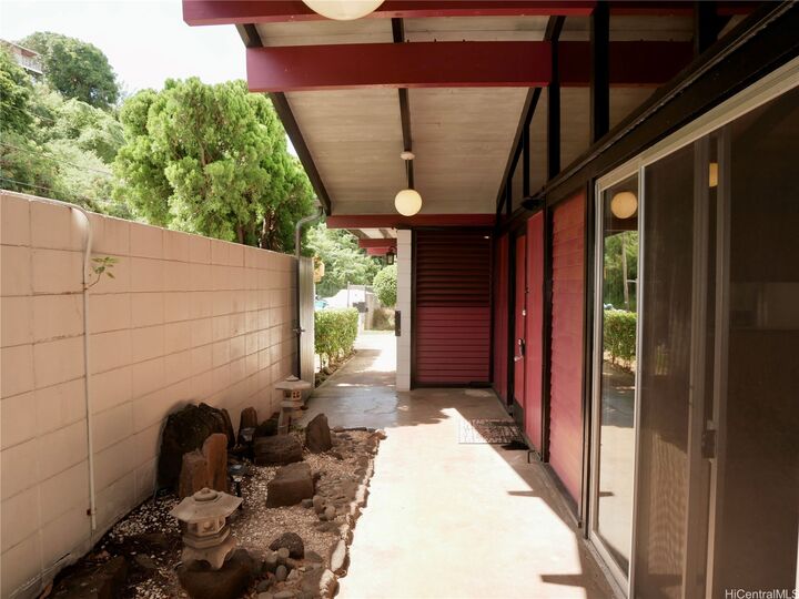 Property Photo: 1446 Mahiole Street HI 96819