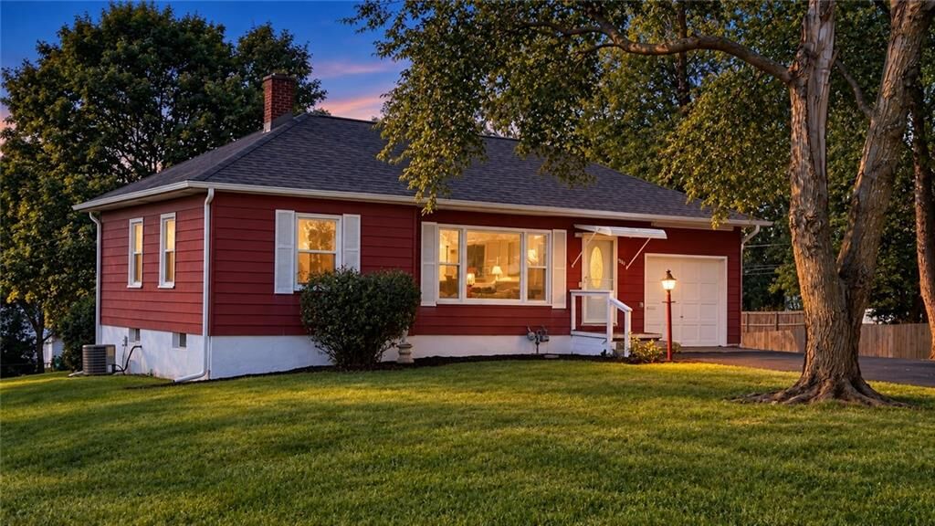 Property Photo:  1201 NE 76th Terrace  MO 64118 