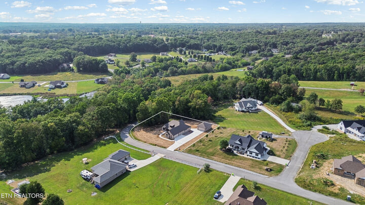 Property Photo: 833 Keating Loop TN 38555