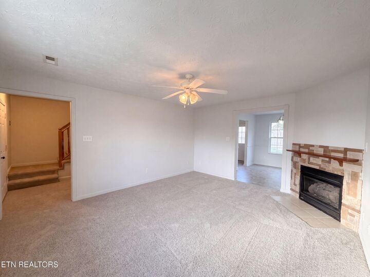 Property Photo: 7111 Pinecroft Lane TN 37914
