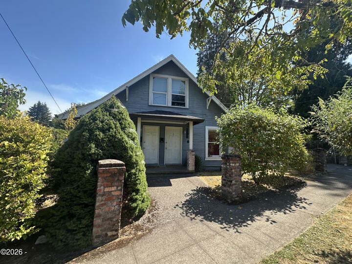 Property Photo: 8353 N Fox Street OR 97203