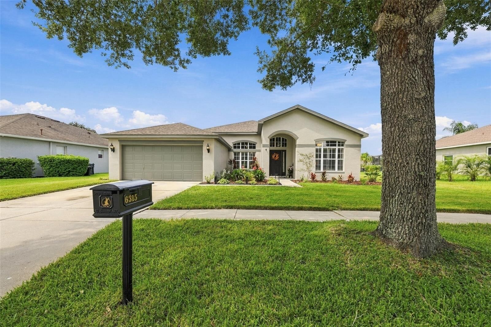 Property Photo: 6315 Bridgevista Drive FL 33547