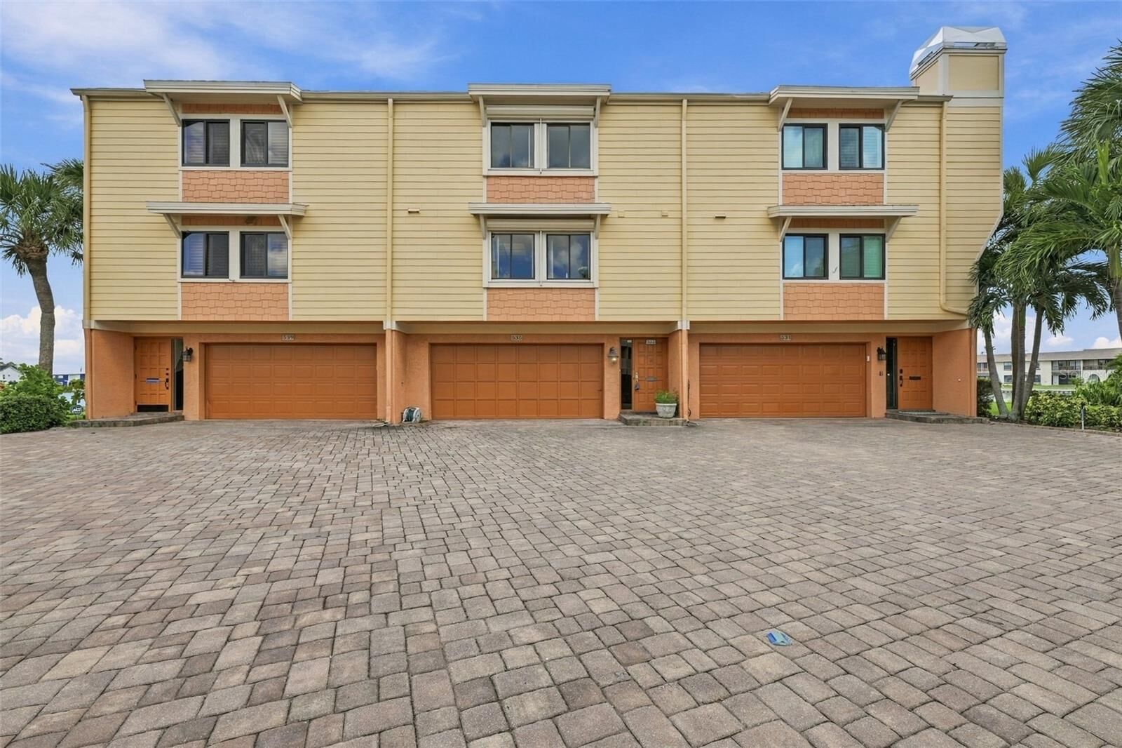 Property Photo:  535 Haven Point Drive  FL 33706 