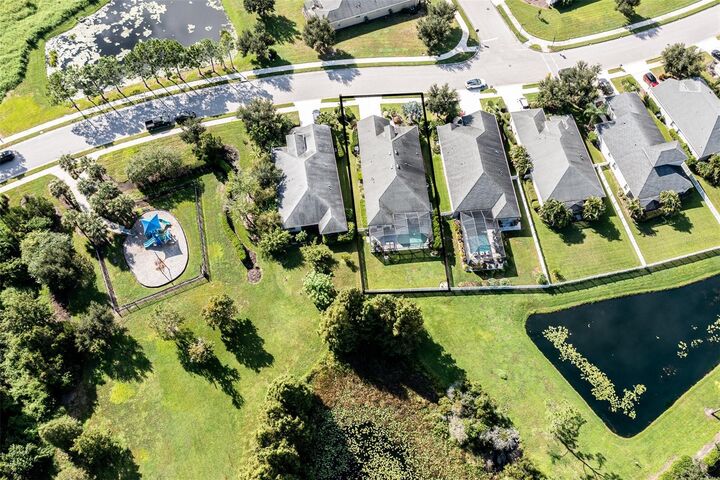 Property Photo: 1510 Westover Avenue FL 34219