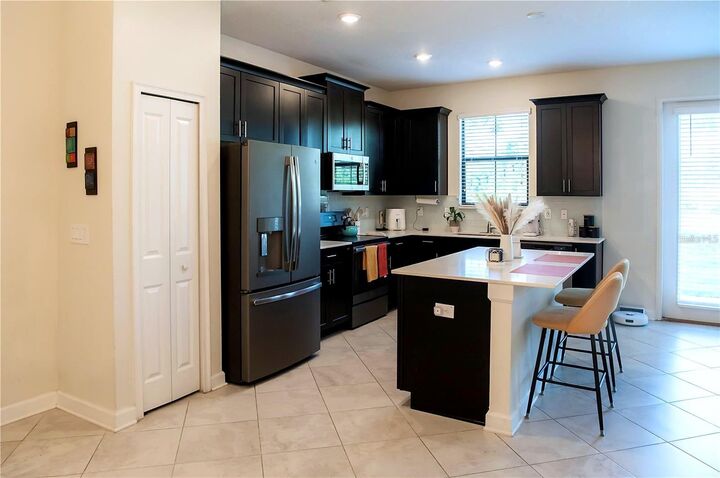 Property Photo: 11378 Whistling Pine Way FL 32832