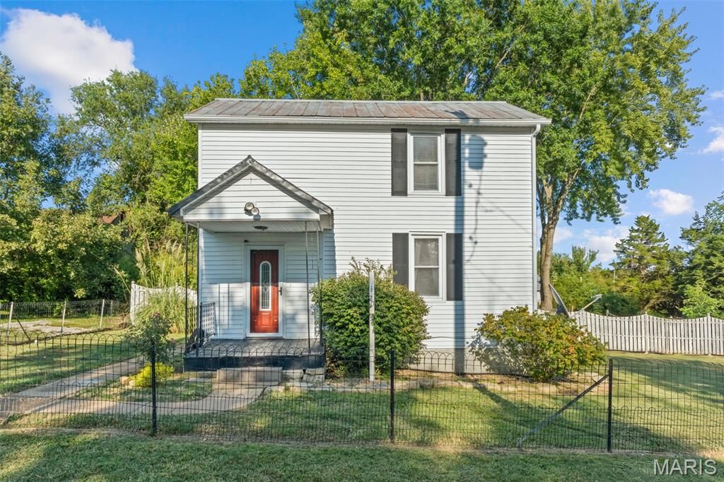 Property Photo:  20 E Avenue  MO 63056 