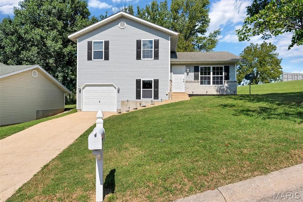 Property Photo: 5 W 12th Street MO 63090
