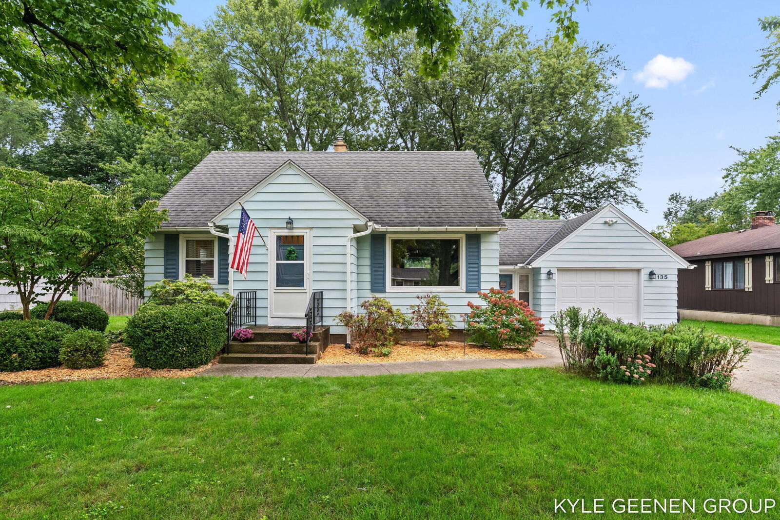 Property Photo: 135 Grandview Avenue MI 49423