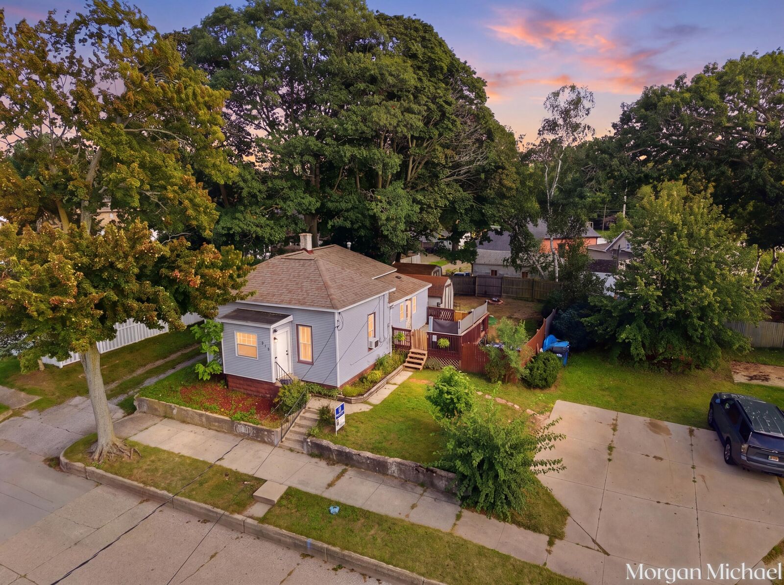 Property Photo:  1457 Palmer Avenue  MI 49441 