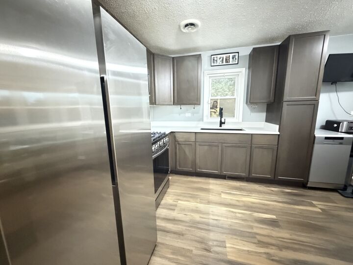 Property Photo:  8001 Neenah Avenue  IL 60459 