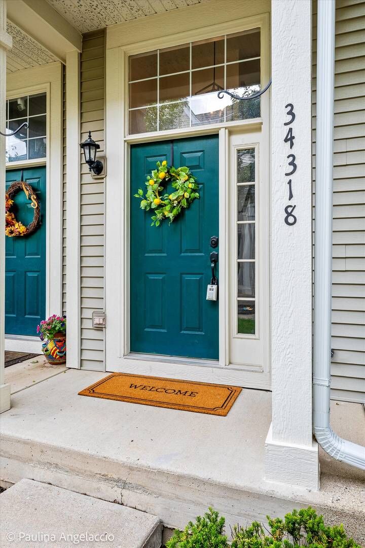 Property Photo:  34318 N Barberry Road  IL 60073 