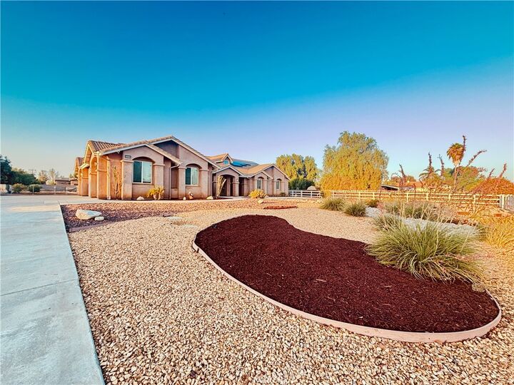 Property Photo: 29320 Calle De Caballos CA 92585