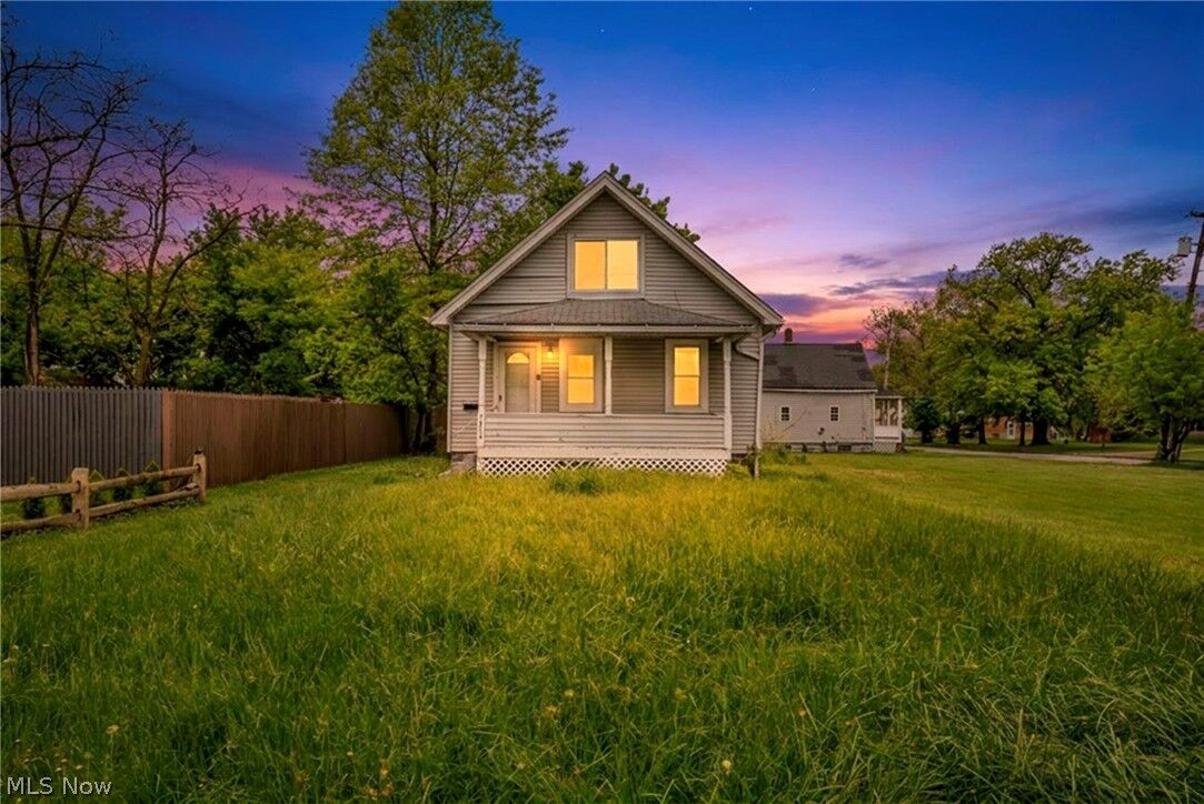 Property Photo: 1714 Long Avenue OH 44052