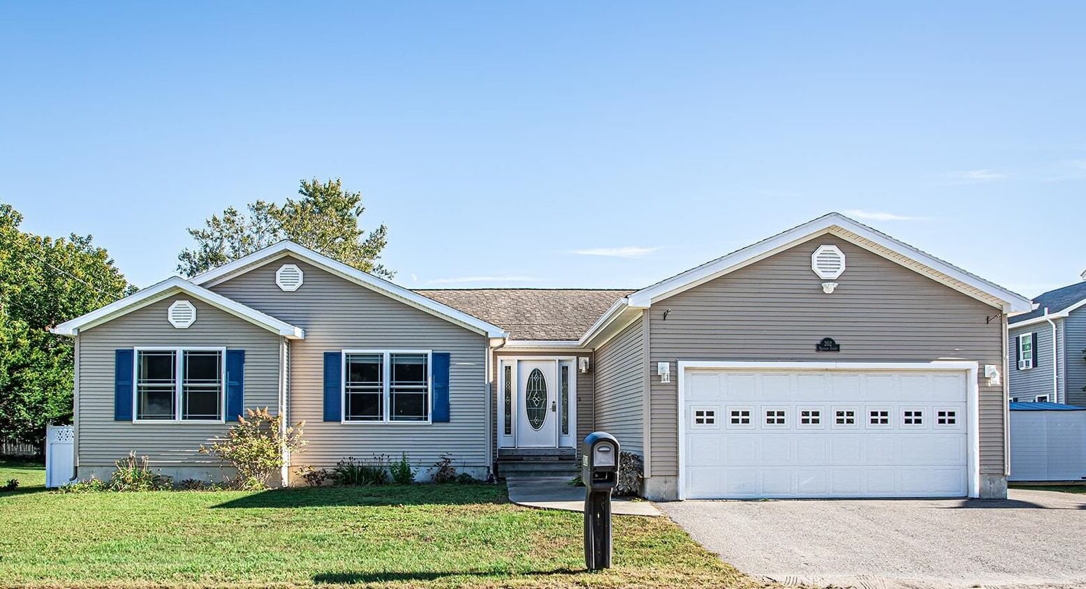 Property Photo:  202 Railroad Street  VT 05468 