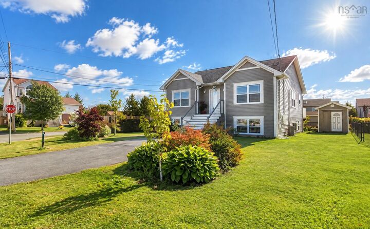 Property Photo:  4 Takouhie Court  NS B3G 0C6 