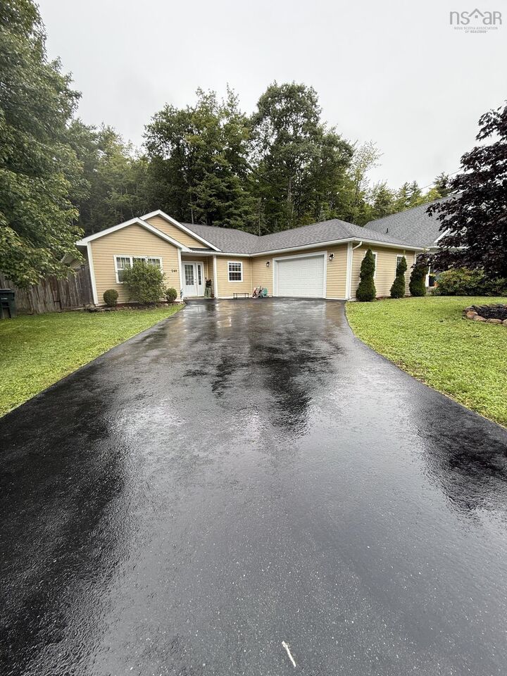 Property Photo:  240 Winburn Avenue  NS B4V 9A4 